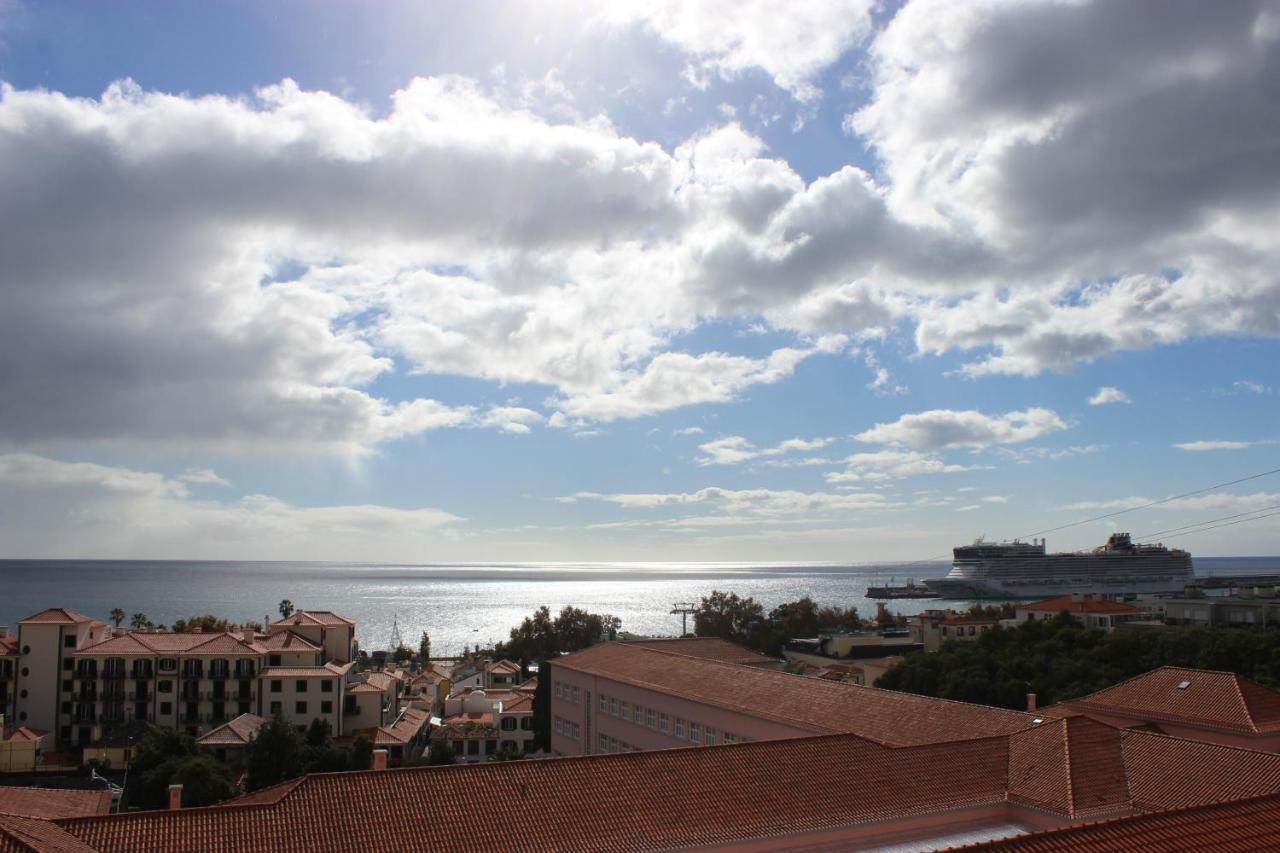 D Apartment - Your Home With Breathtaking Views Funchal  Buitenkant foto