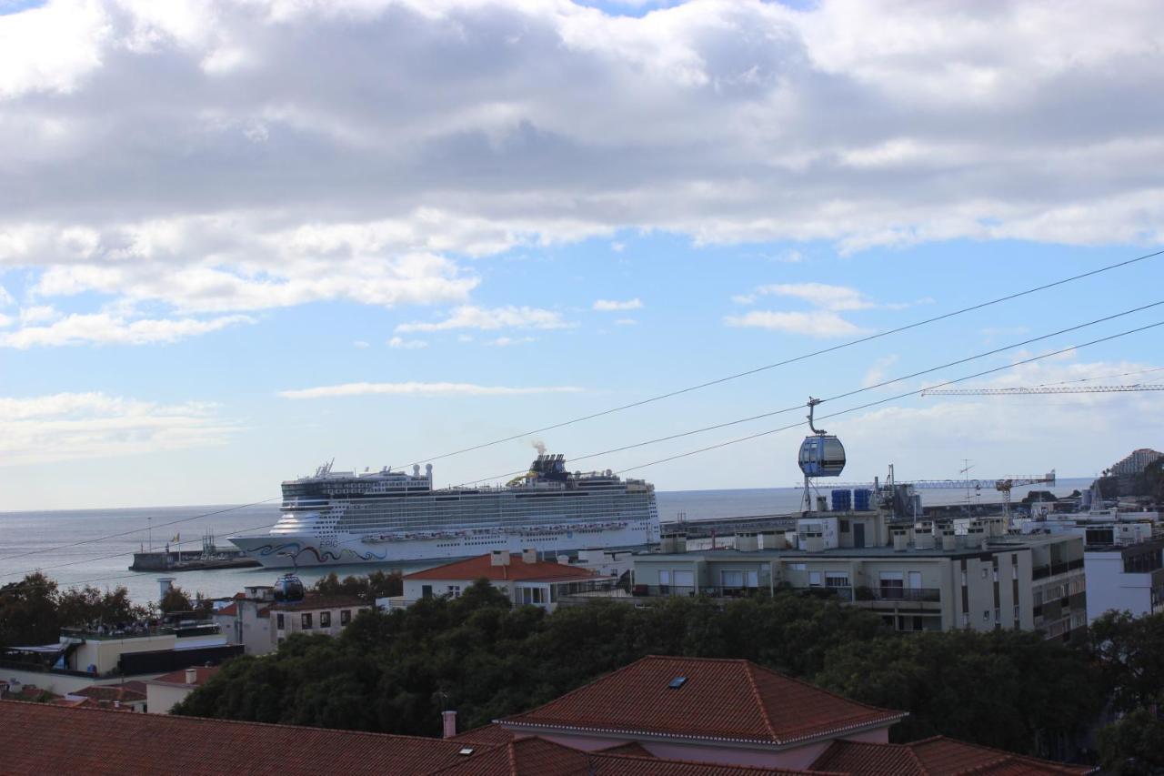 D Apartment - Your Home With Breathtaking Views Funchal  Buitenkant foto